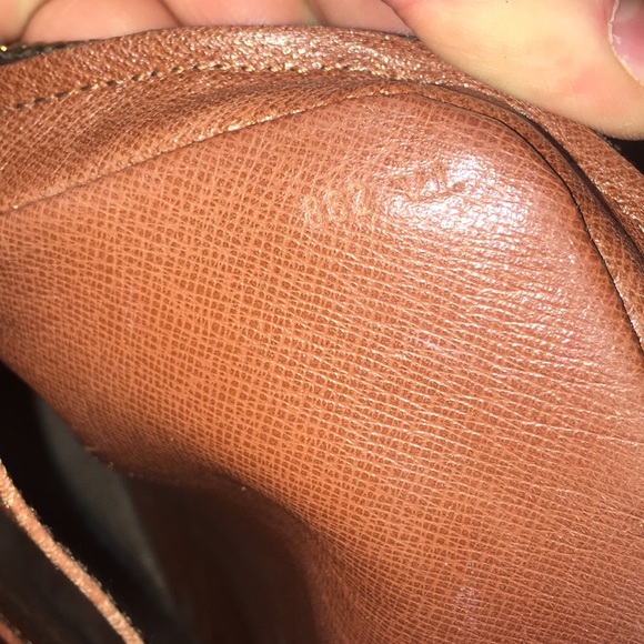 LOUIS VUITTON BRIEFCASE - Picture 3 of 7